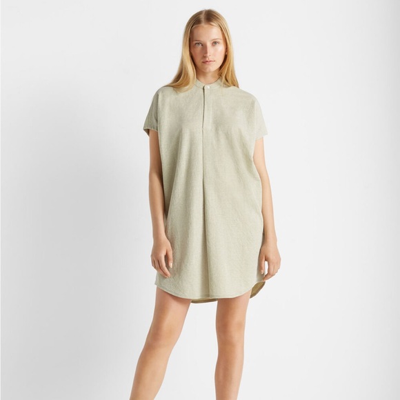 Club Monaco Dresses & Skirts - Club Monaco Mini Shirt Dress in Sage. Size Medium.
